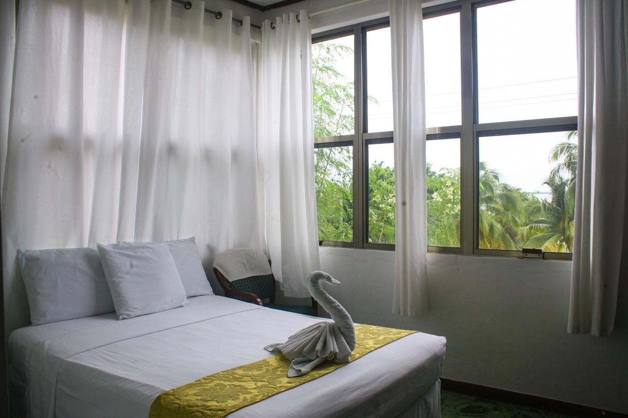 Hotel Maya Corozal Town Extérieur photo