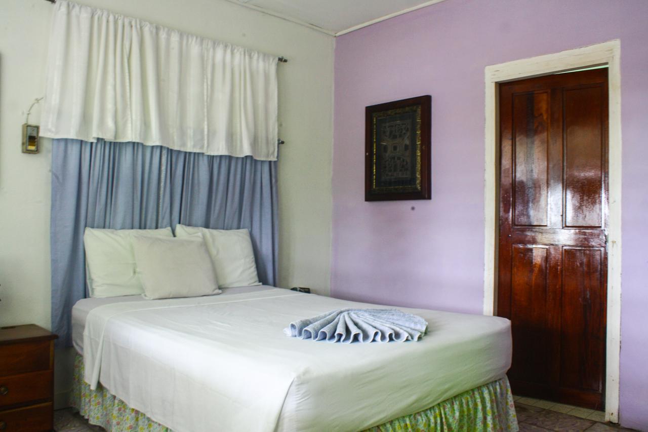Hotel Maya Corozal Town Extérieur photo
