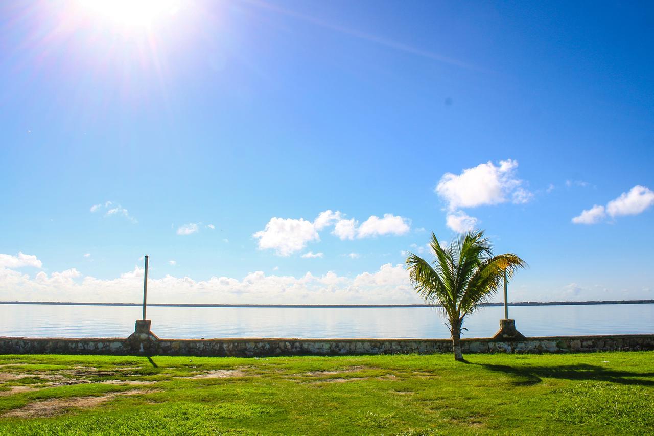 Hotel Maya Corozal Town Extérieur photo